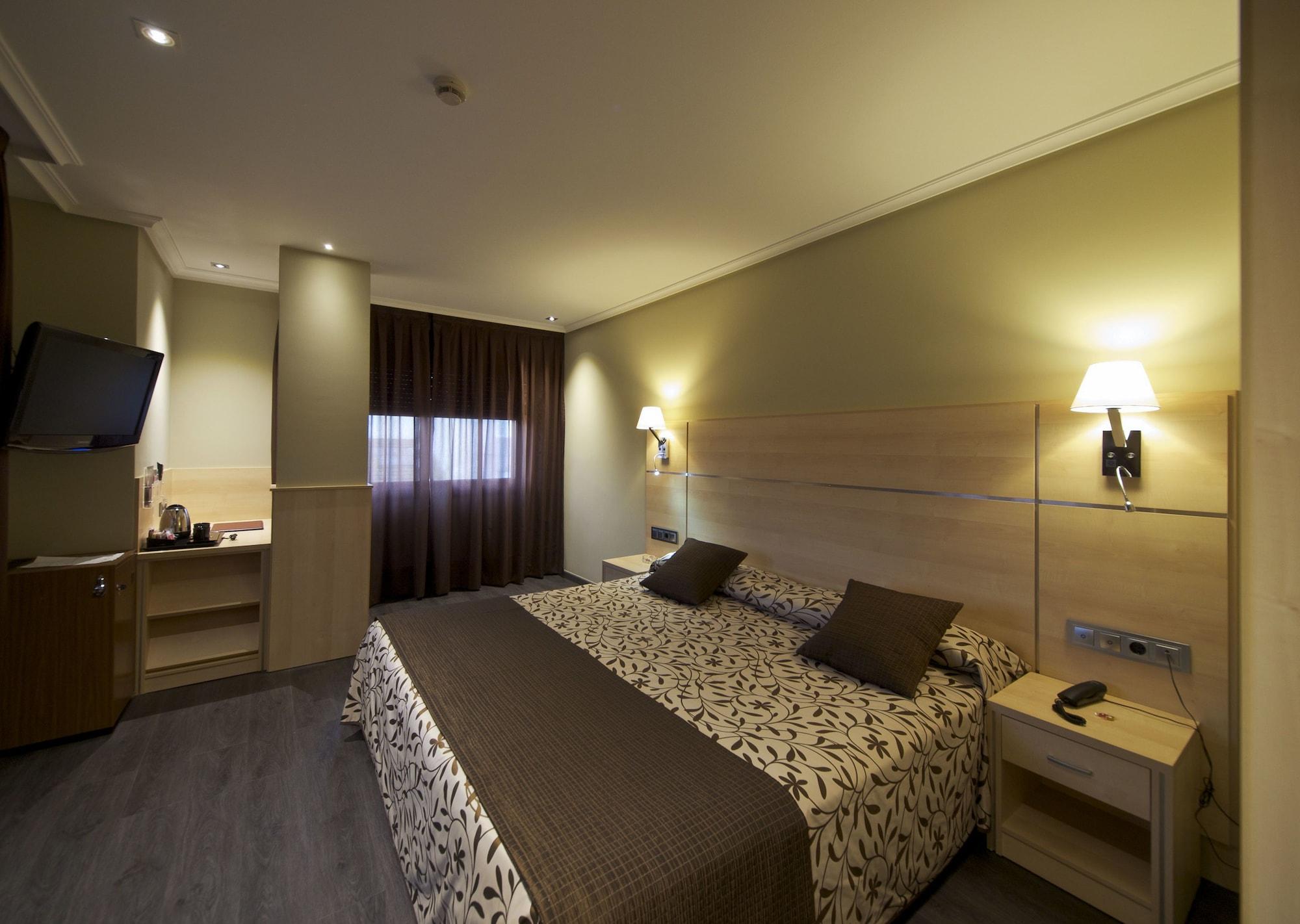 Hotel Francisco II Ourense Exteriör bild