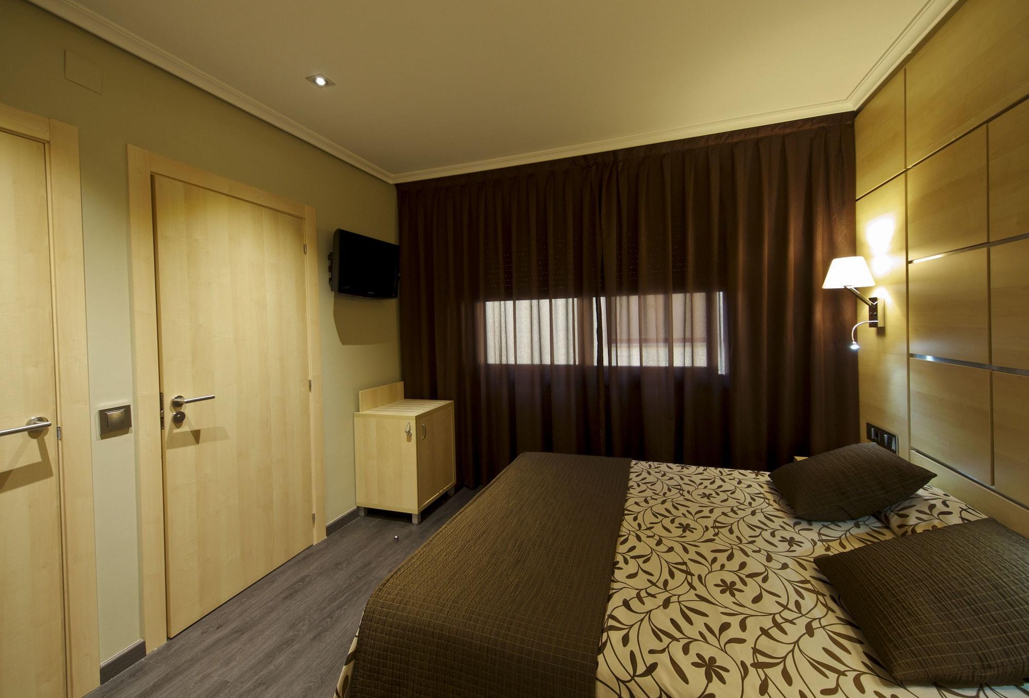 Hotel Francisco II Ourense Exteriör bild