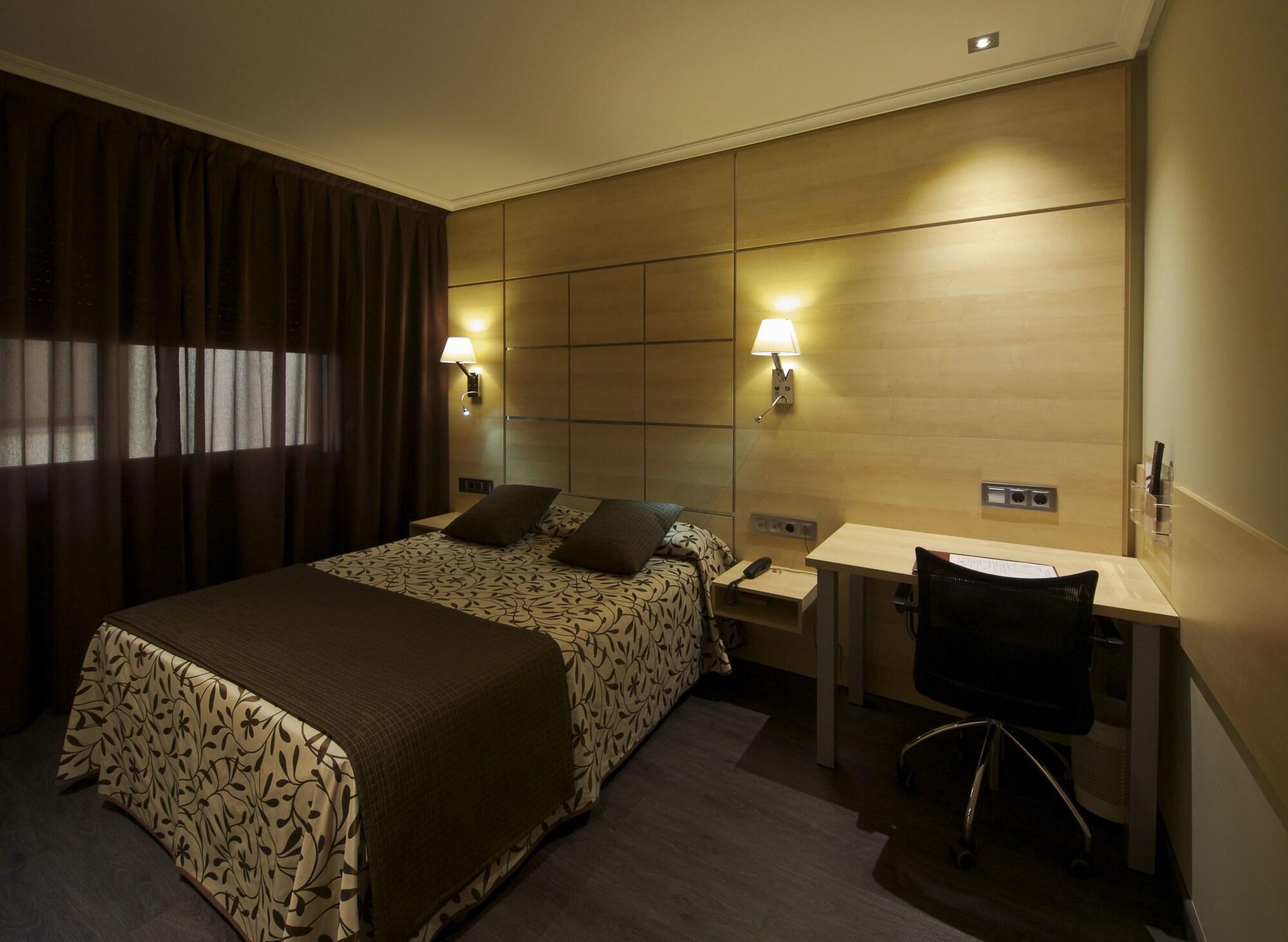 Hotel Francisco II Ourense Exteriör bild
